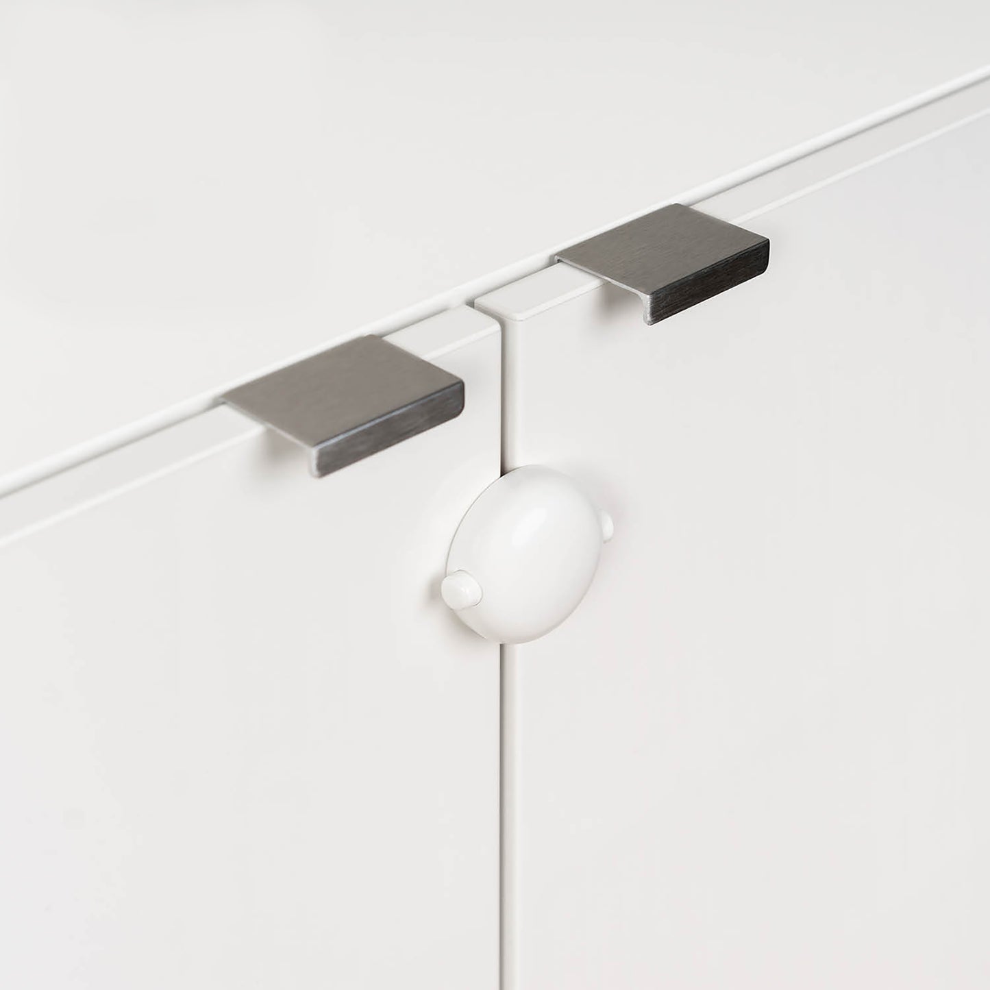 Qdos Adhesive Double Door Lock