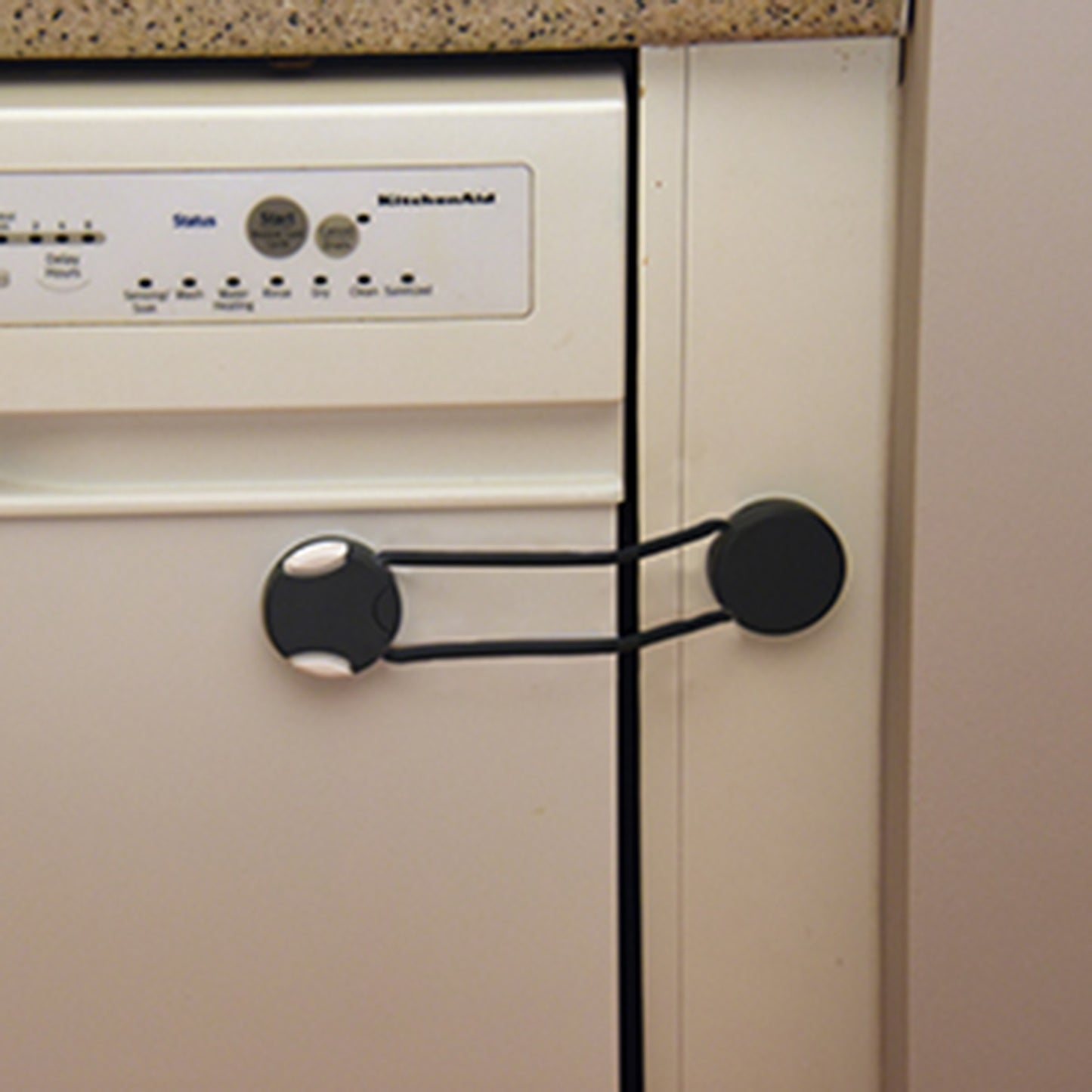 Qdos Adhesive Flexible Multi-Lock