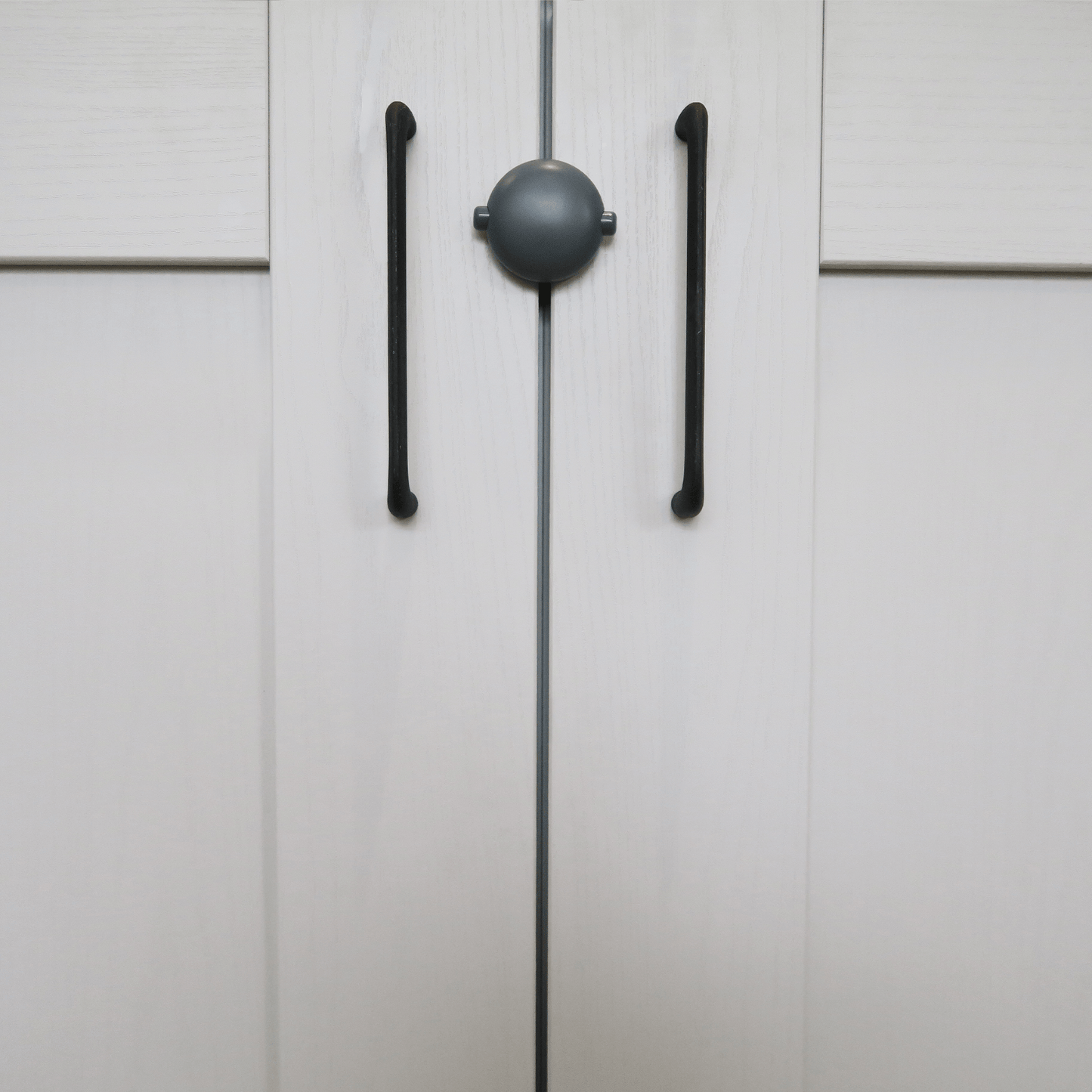 Qdos Adhesive Double Door Lock